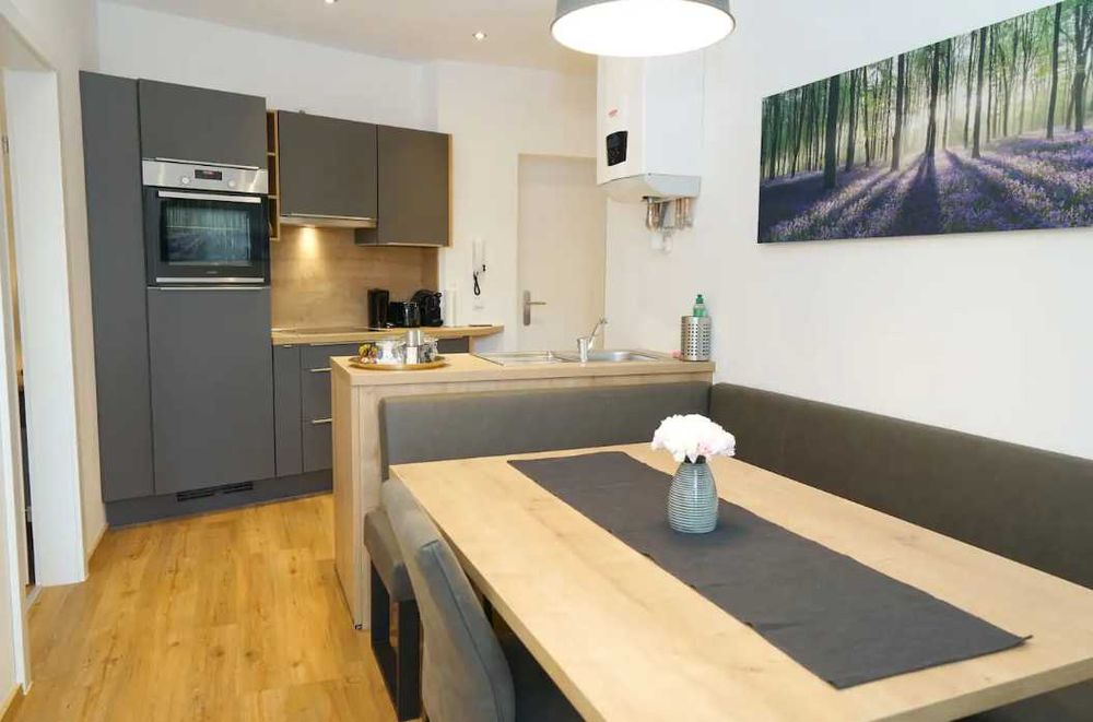 Дава се под наем Двустаен апартамент в Пловдив, Тракия - 69 кв.м за 295.8 € - Снимка #1