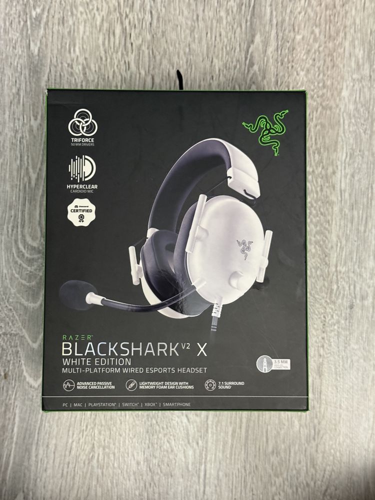 Logitech g pro x + Razer black shark v2 x