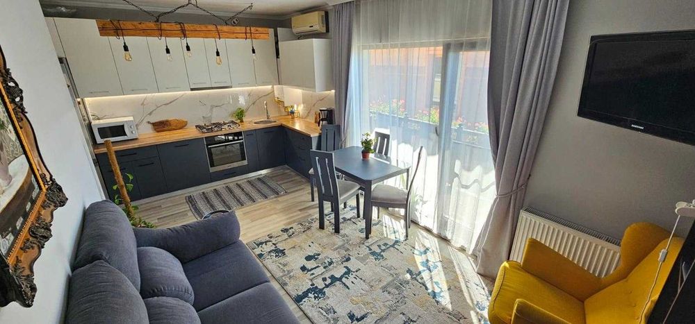 Proprietar vand ap. 3 camere