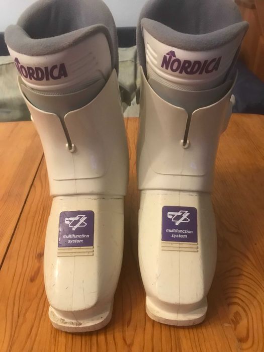 Дамски ски обувки Nordica