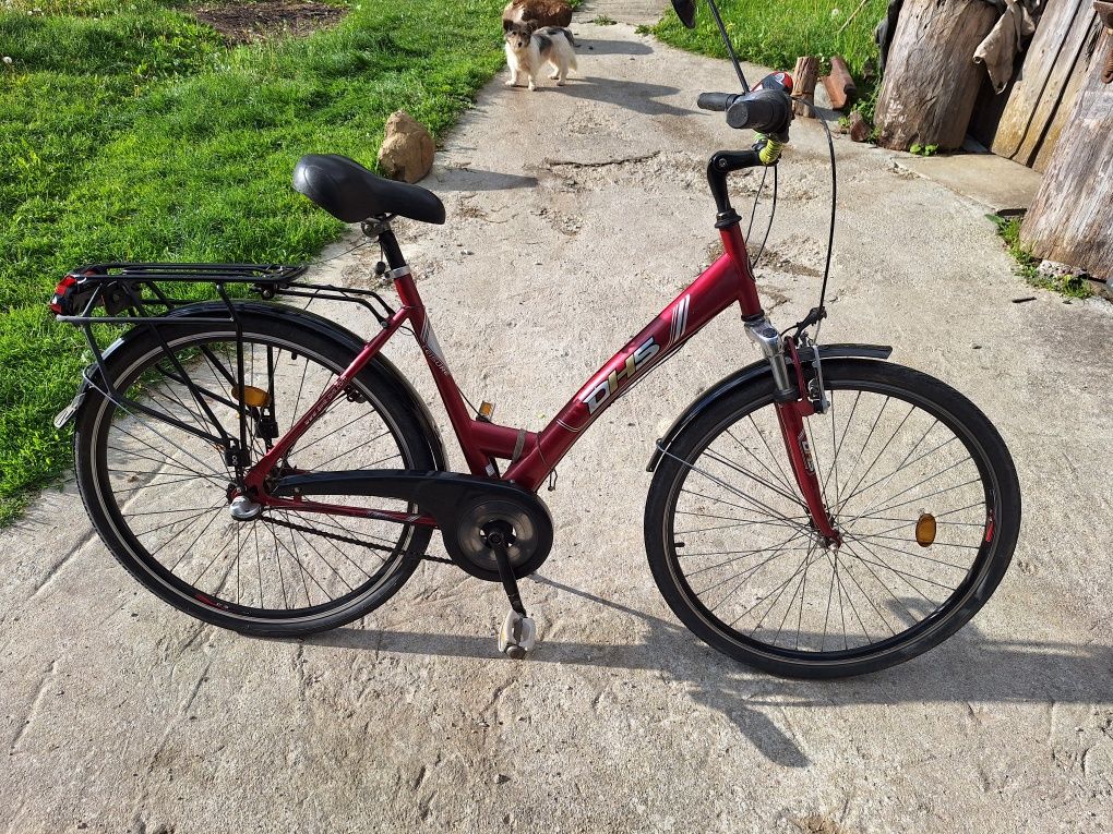 Vând bicicleta DHS