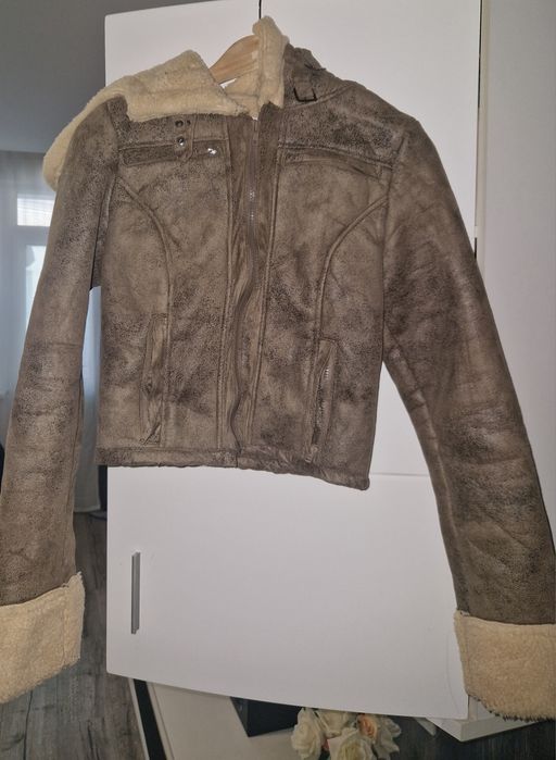 Пухено яке с качулка, чисто ново