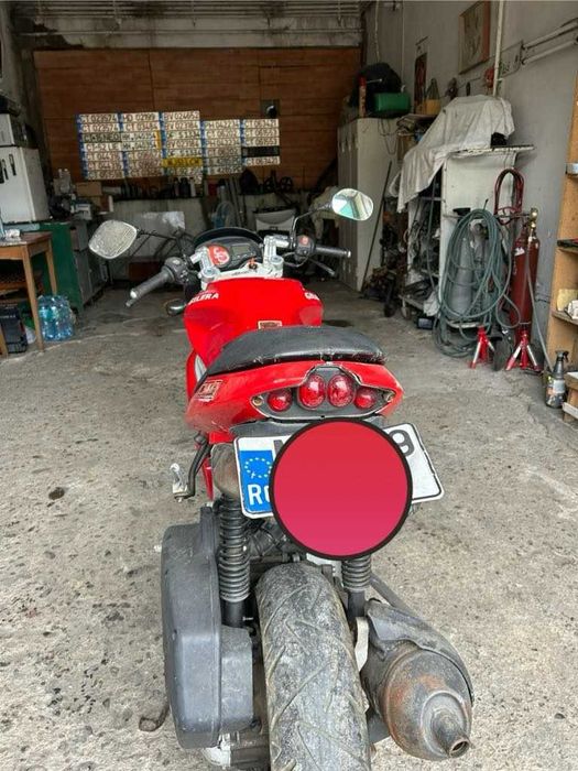 Vând scuter 180 gilera dna