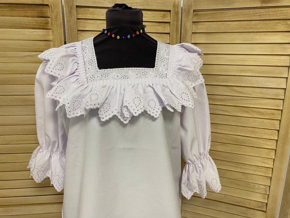 Canasa populara pe panza de Maramures pentru femei