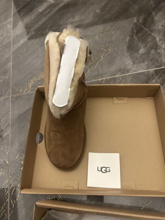 Cozme dama marimea 38 UGG