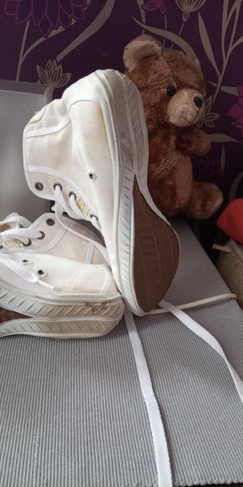 Бели кецове Дизел, 39ти номер, носени съвсем малко