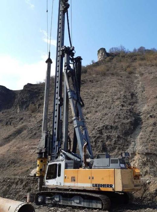 Utilaj de foraj LIEBHERR LRB 255