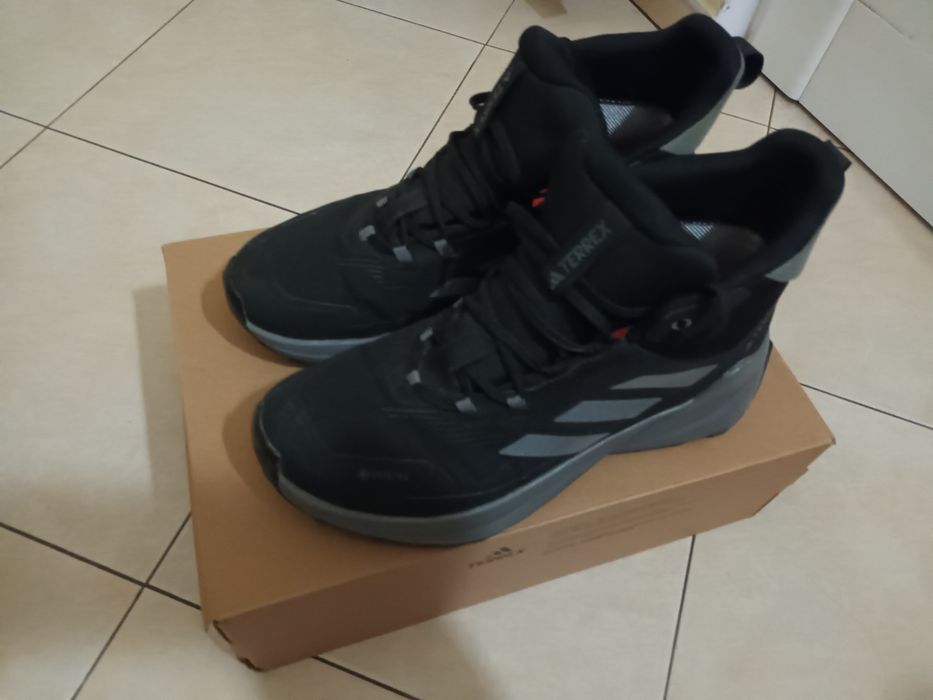 Оригинални Маратонки ADIDAS-R