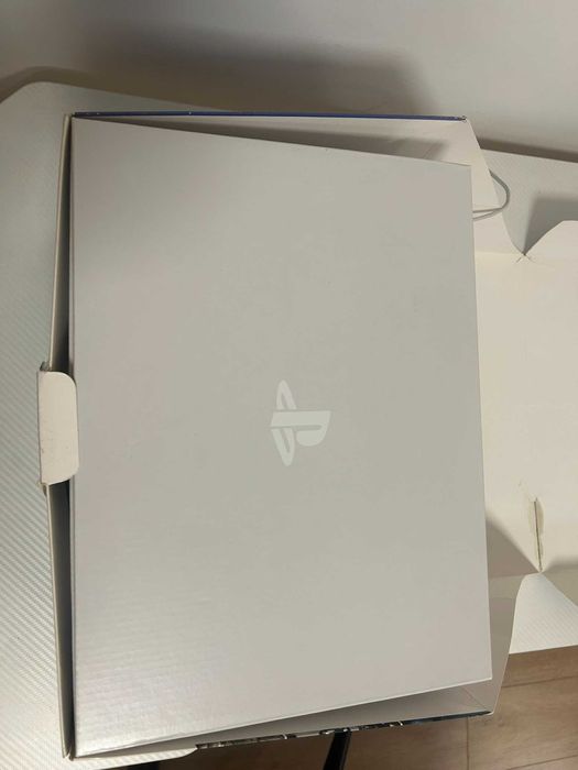 PlayStation 4 VR с Move контроллери