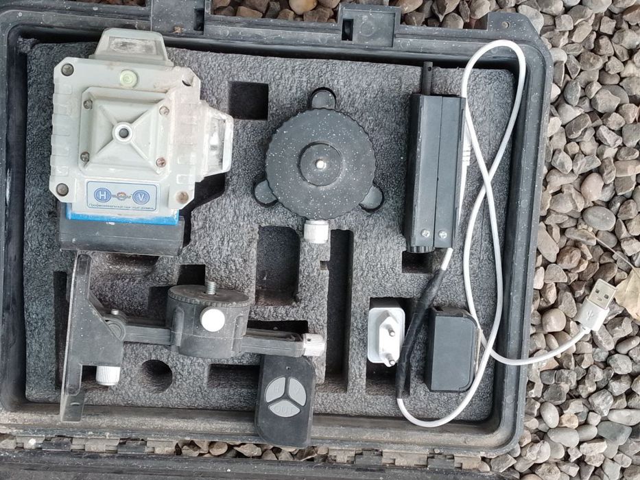 Лазер  сотилади почти янги