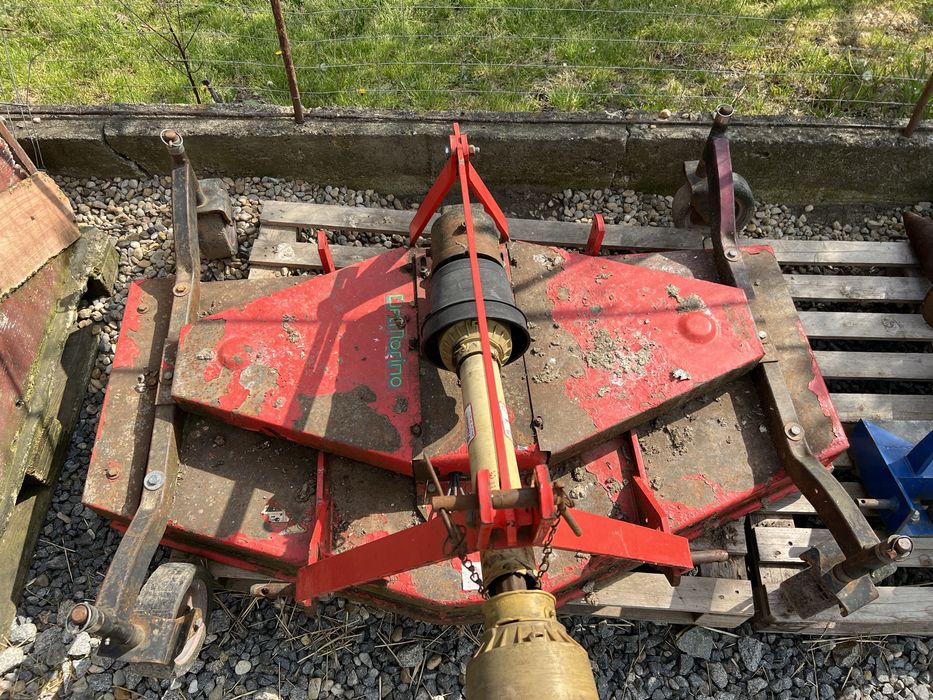 Cositoare / tocatoare  cu roti