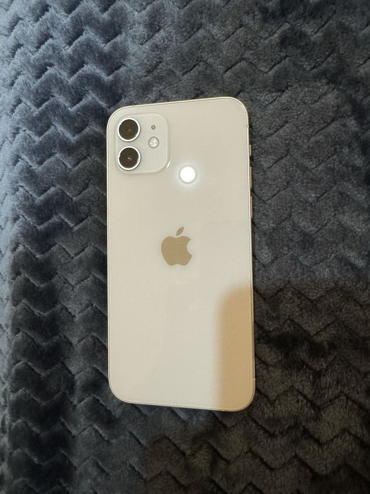 Iphone 12 белый