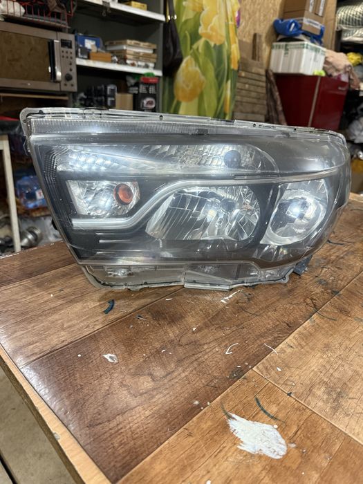 Фара веста левая оригинал киржач