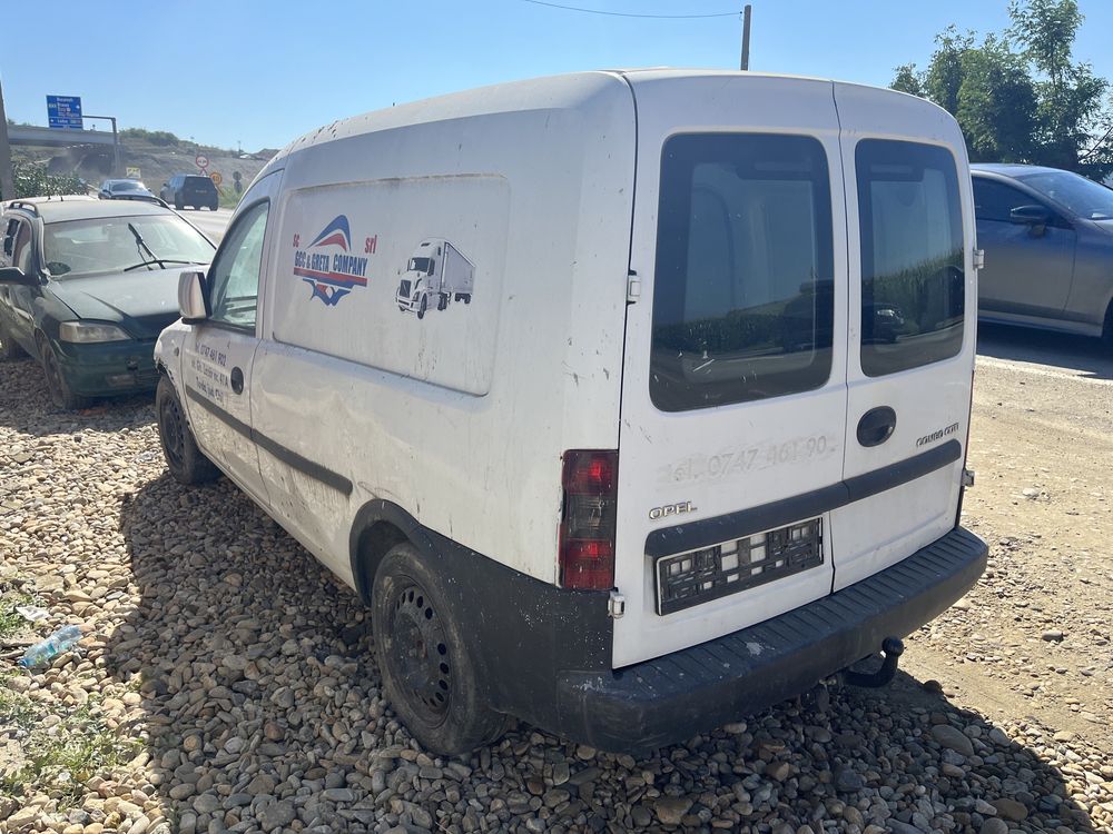 Piese Opel Combo 1,3 d 150000 mi km motor cutie far stop capota