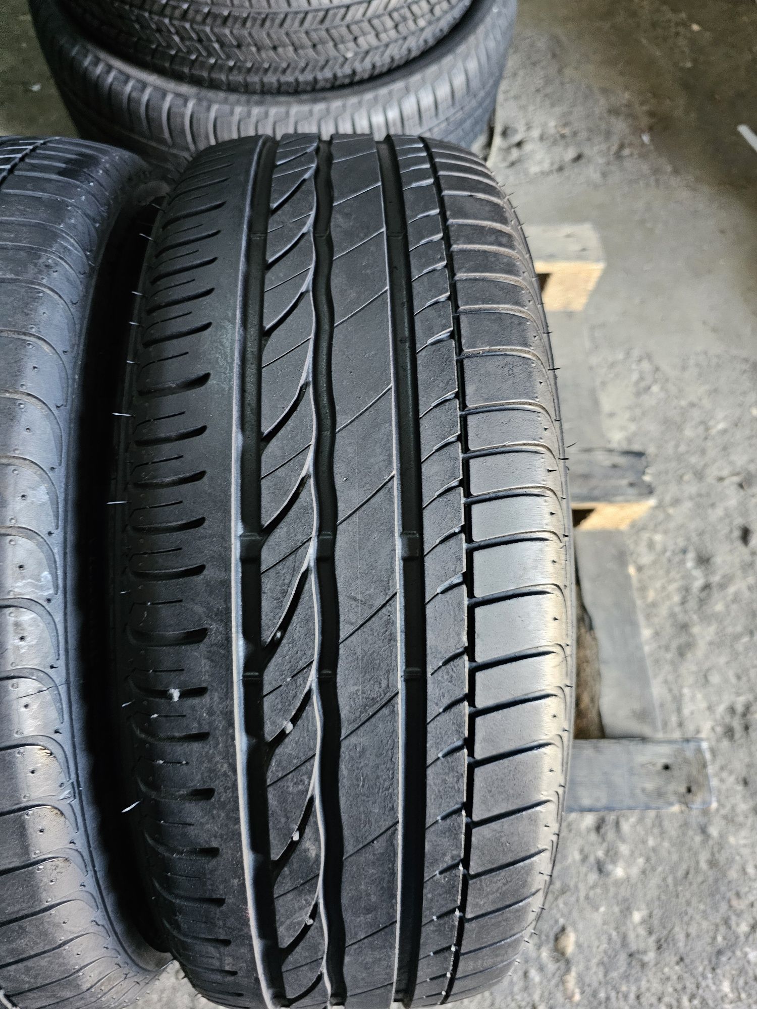 2 anvelope vara 195 55 16 Bridgestone 6.4mm