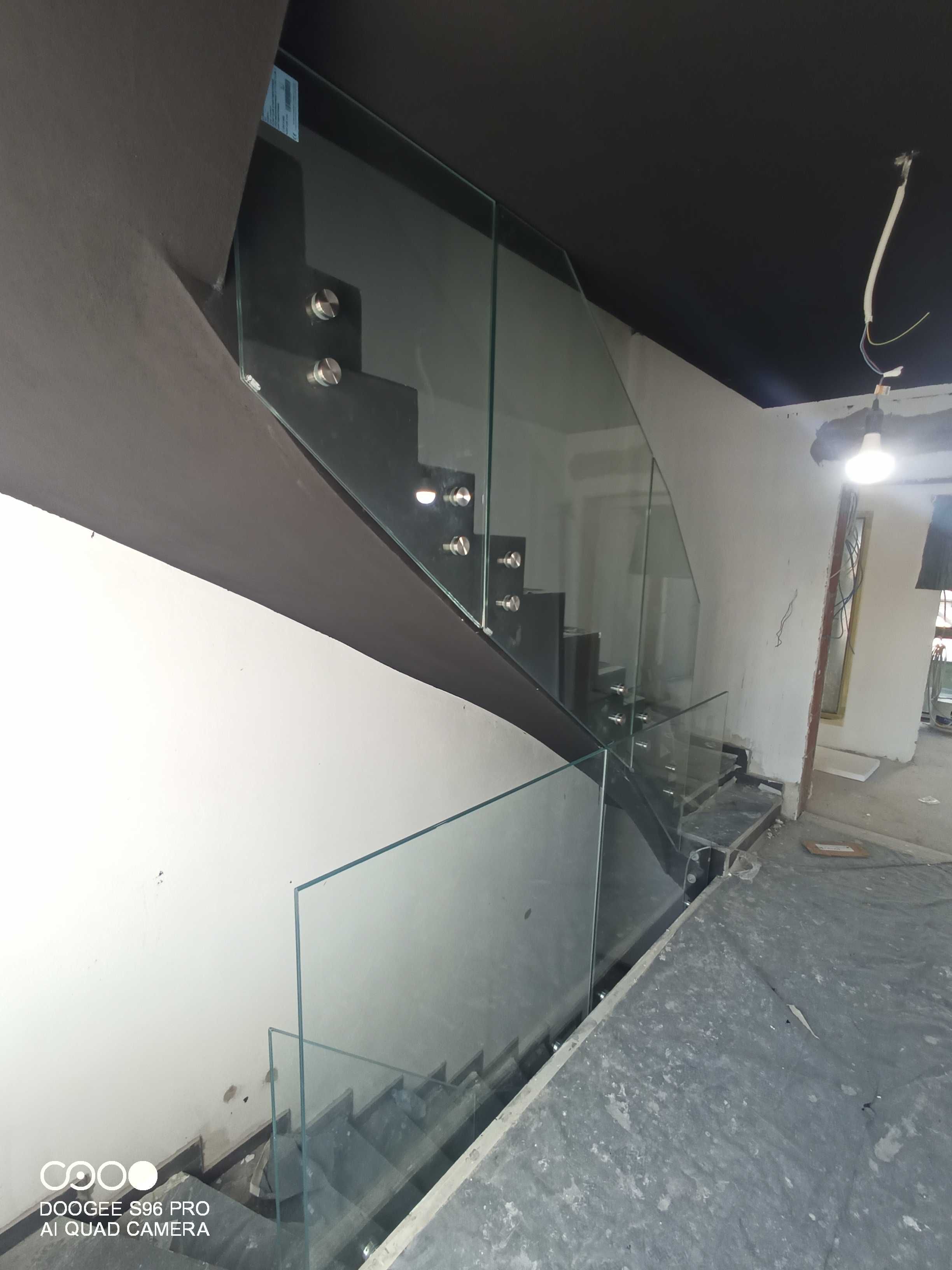 Balustrada sticla securizata mana curenta sticla