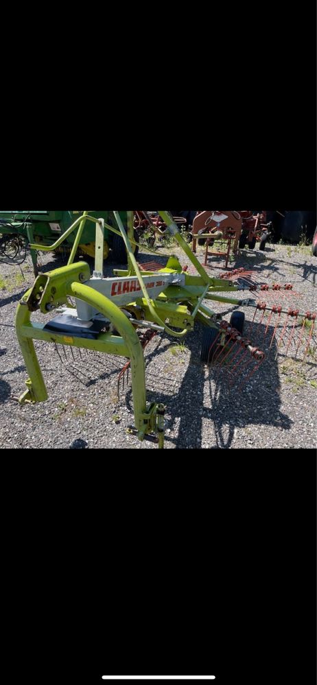 Сеносъбирач Claas Liner 380s