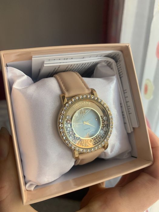 Ceas/ceasuri de mana de dama superbe, marca Oriflame