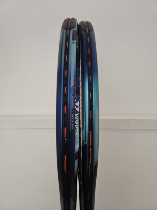 Yonex EZONE 98 Aqua Night Stare f buna Maner 3