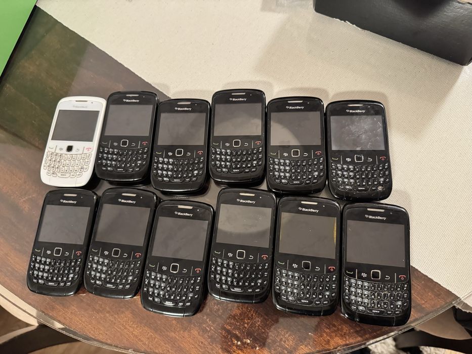Blackberry телефони 12 бройки 150 лв