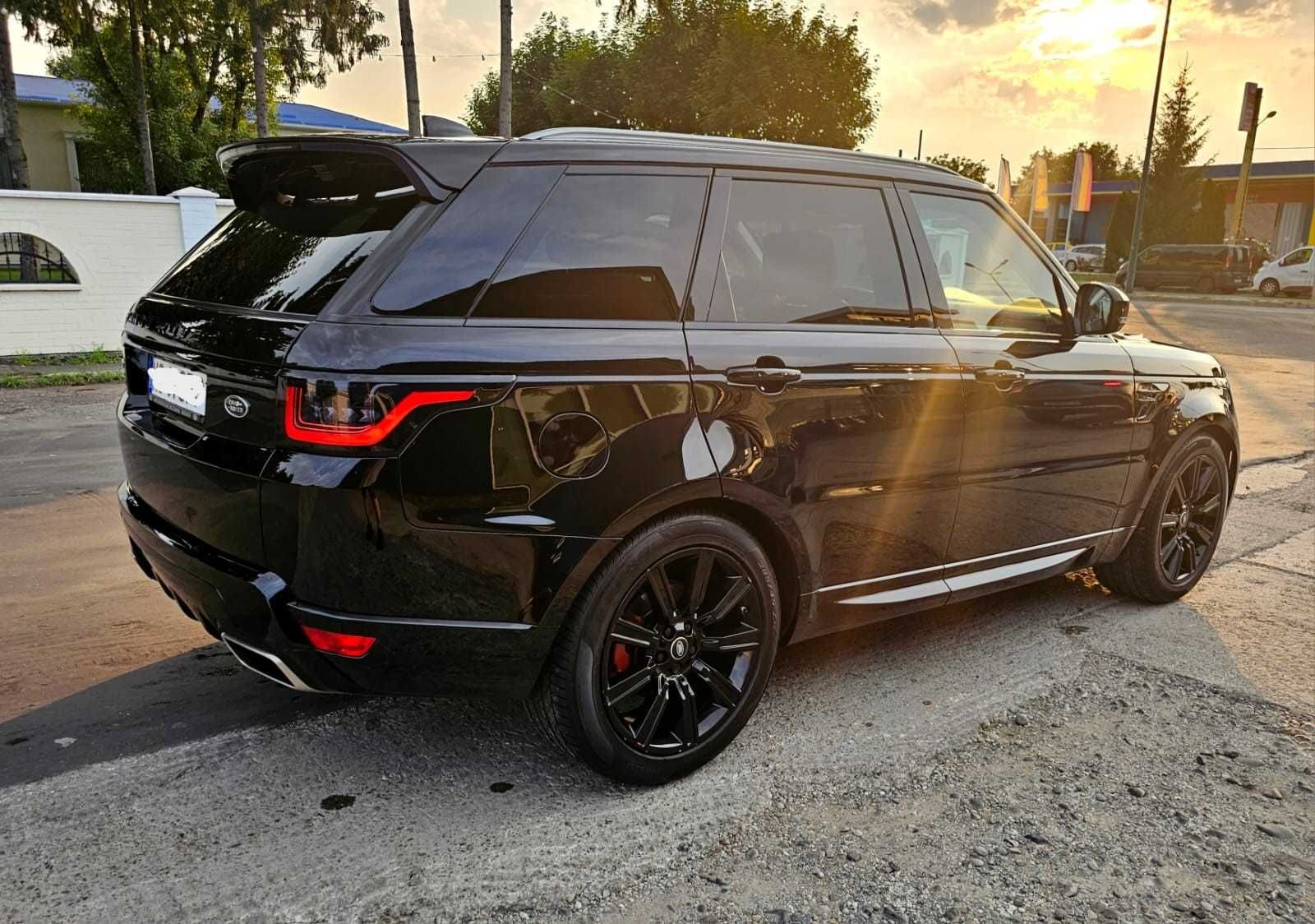 Range Rover Sport 3.0 Diesel Turbo 306 cp HSE  BLACK EDITION.