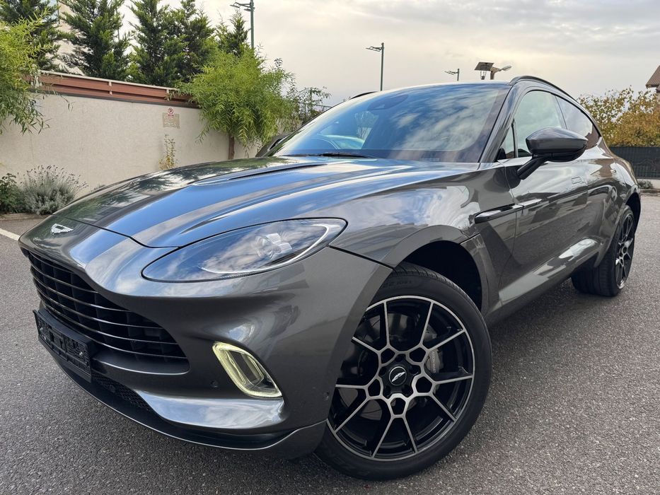 Aston Martin DBX
