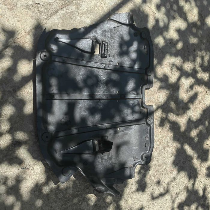 Кора под двигател за Mercedes-Benz S-Class Sedan (W221) 2005 - 2013