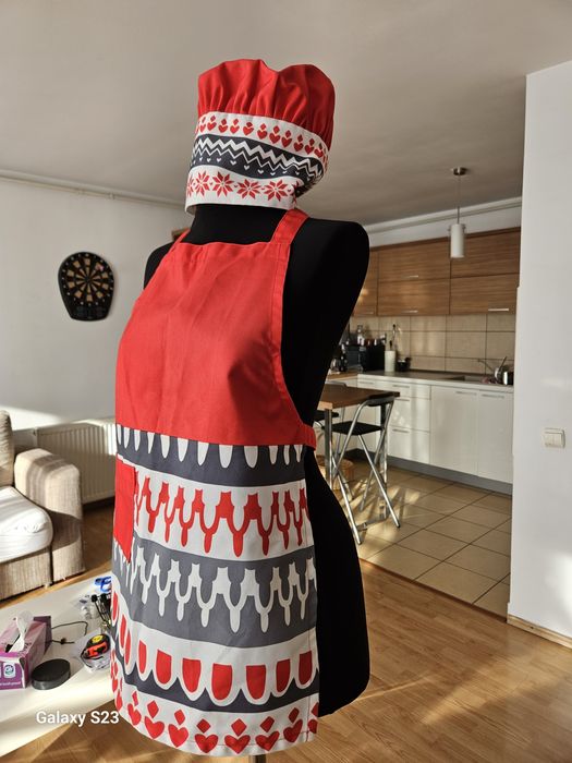 Costum bucatarie fetite.30 lei