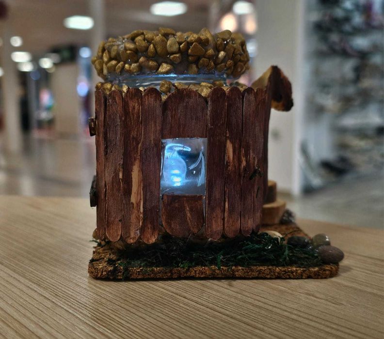 Căsuță decorativă suport de lumânări handmade