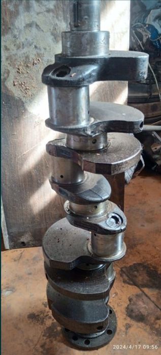 Запчасти для зил. Коленвал зил.