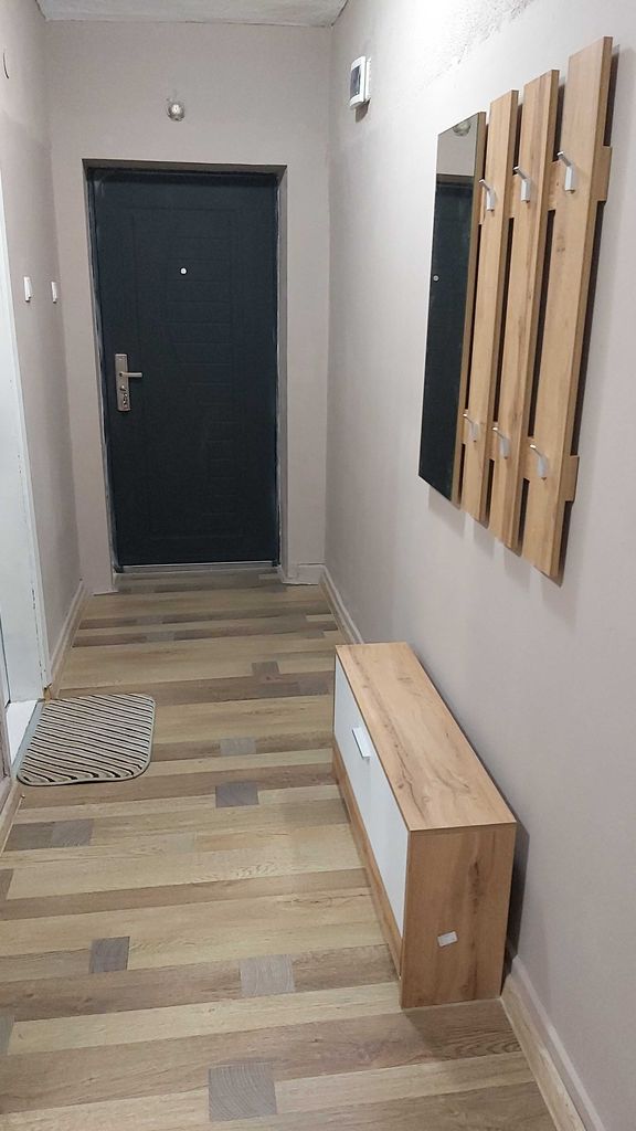 Дава се под наем Двустаен апартамент в Търговище, Запад 1 - 68 кв.м за 204 € - Снимка #3