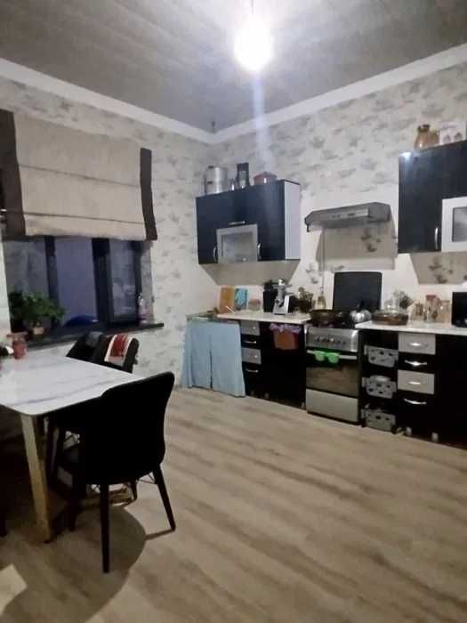 Продаётся дом Абдурахмонов 2,0 сотки 4 комнаты хол подвал