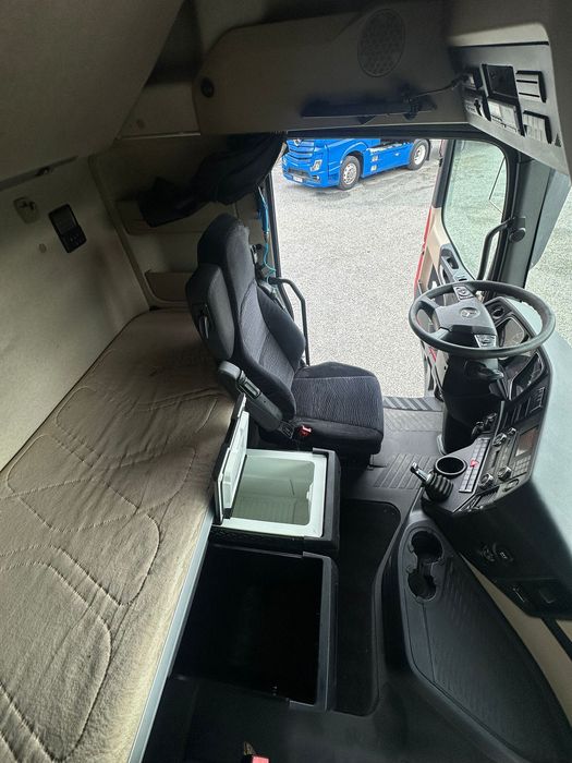 2 buc Mercedes Actros + semiremorca