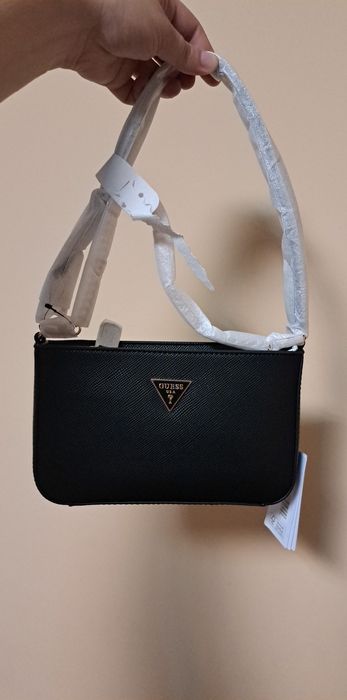 Оригинална дамска чанта Guess