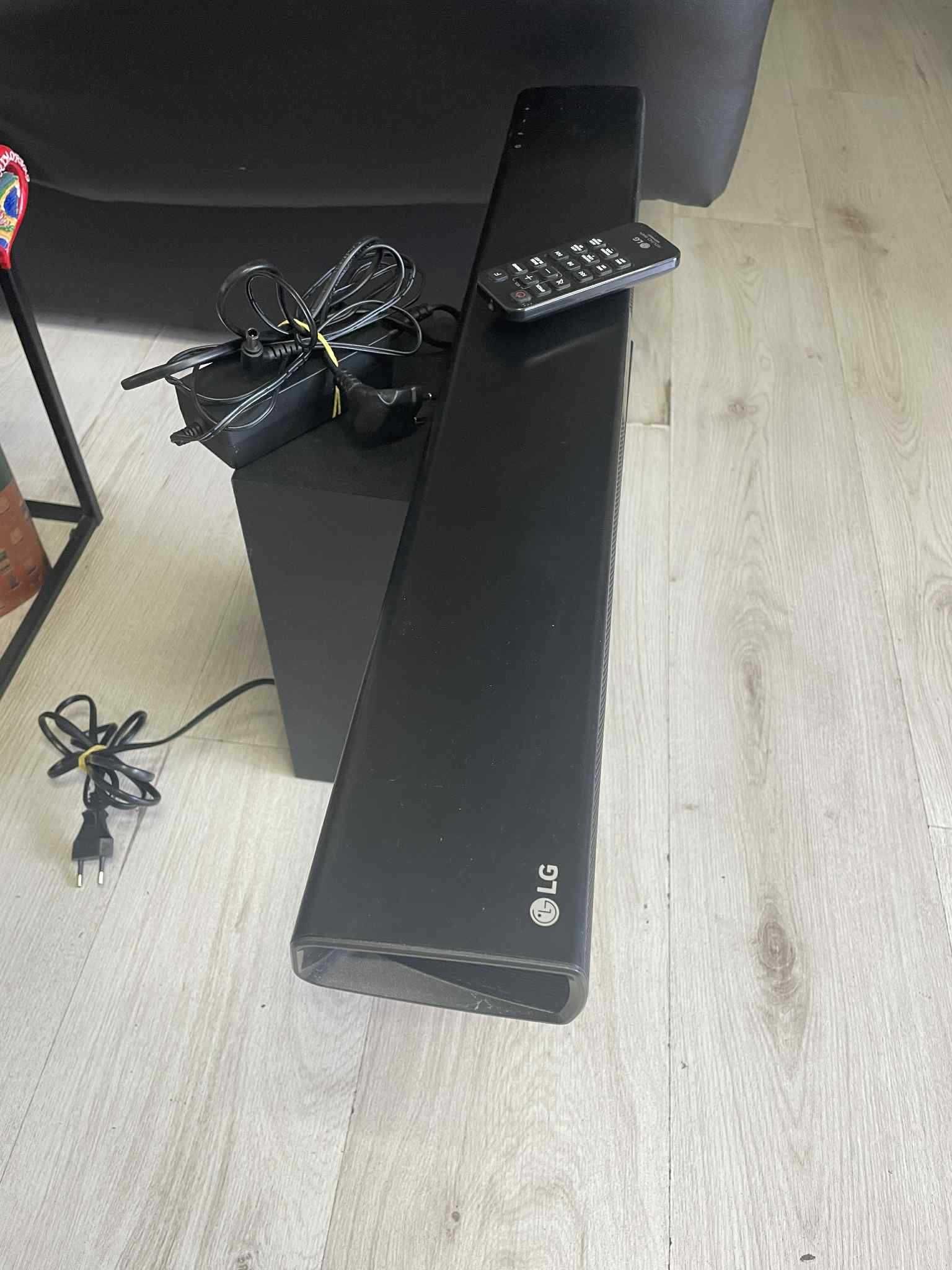 Саундбар LG SQC1, 2.1, 160W