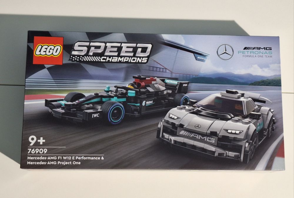 Seturi Lego noi, sigilate