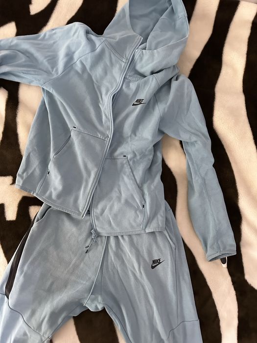 Nike Tech Fleece v1 old season baby blue