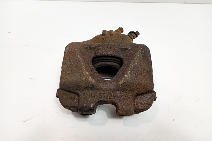 Etrier  dreapta fata BMW Seria 3 E90/E91/E92/E93