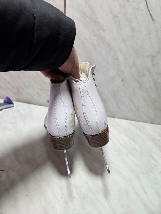 Patine 1072 gheata patinaj artistic Riedell  marime  35  (  22,7 cm)