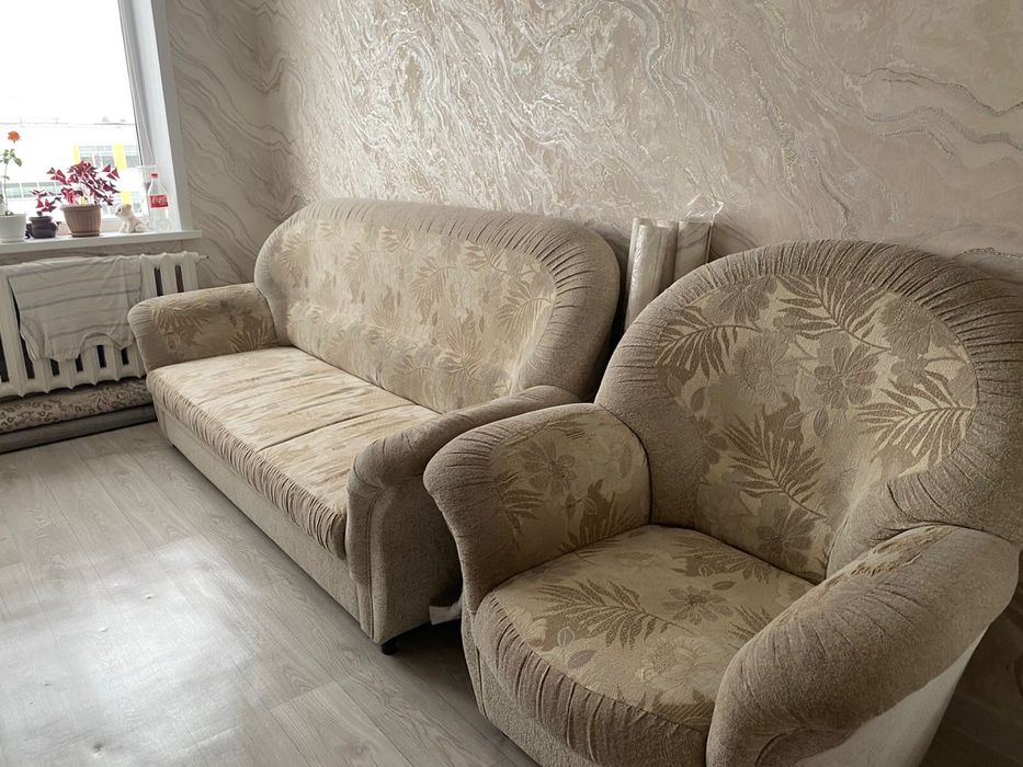 Продается диван тройка