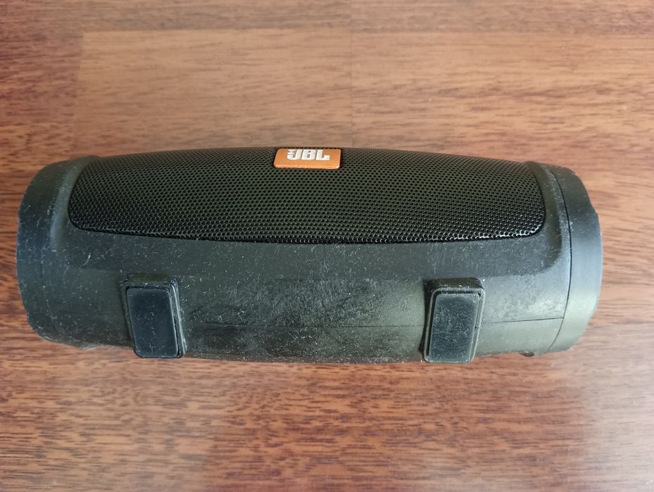 Протативный колонка JBL