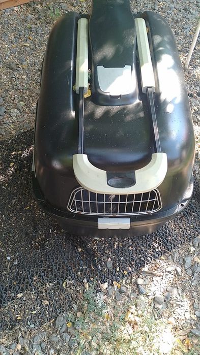 Пластиковый домик для мелких пород животных