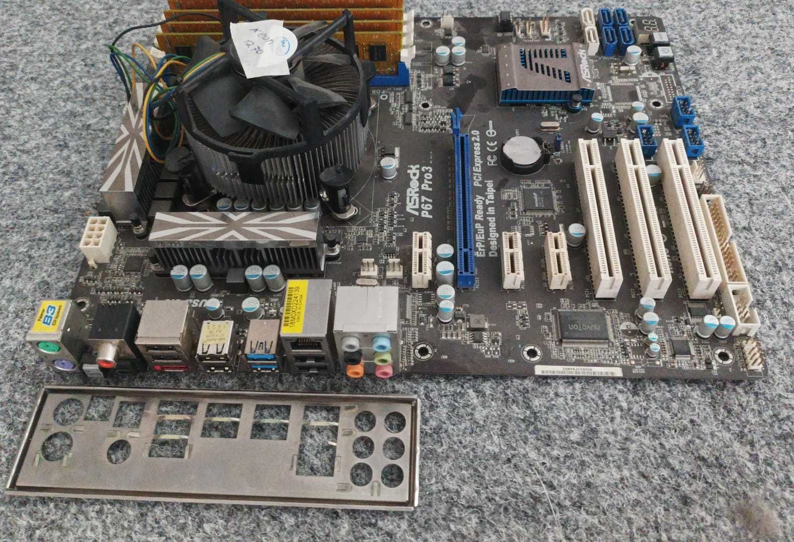 Продается мат. плата AsRock P67 Pro 3 (поддержка процессоров серии К)