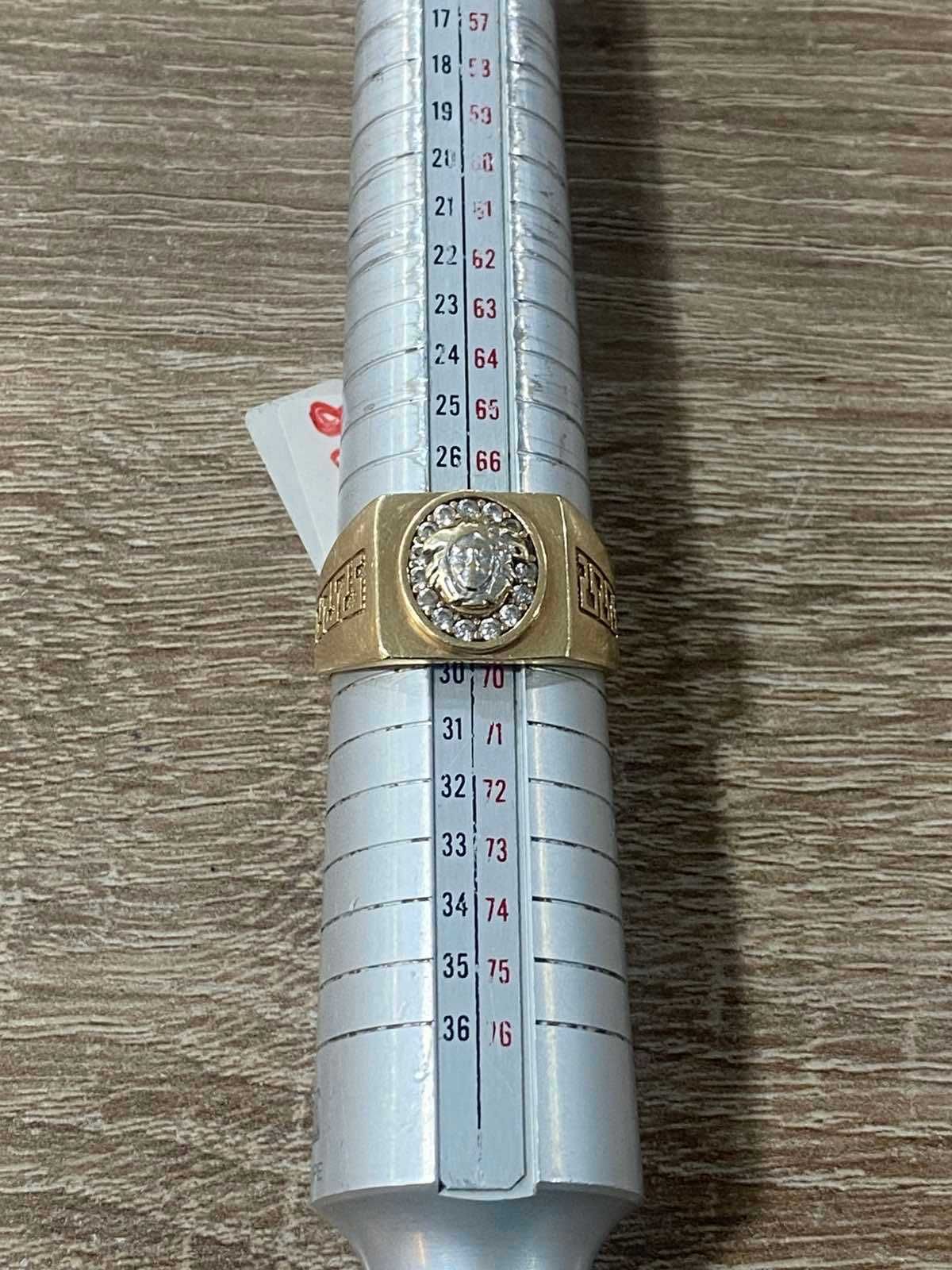 Златен пръстен VERSACE