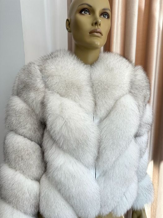 Haina de blana eleganta