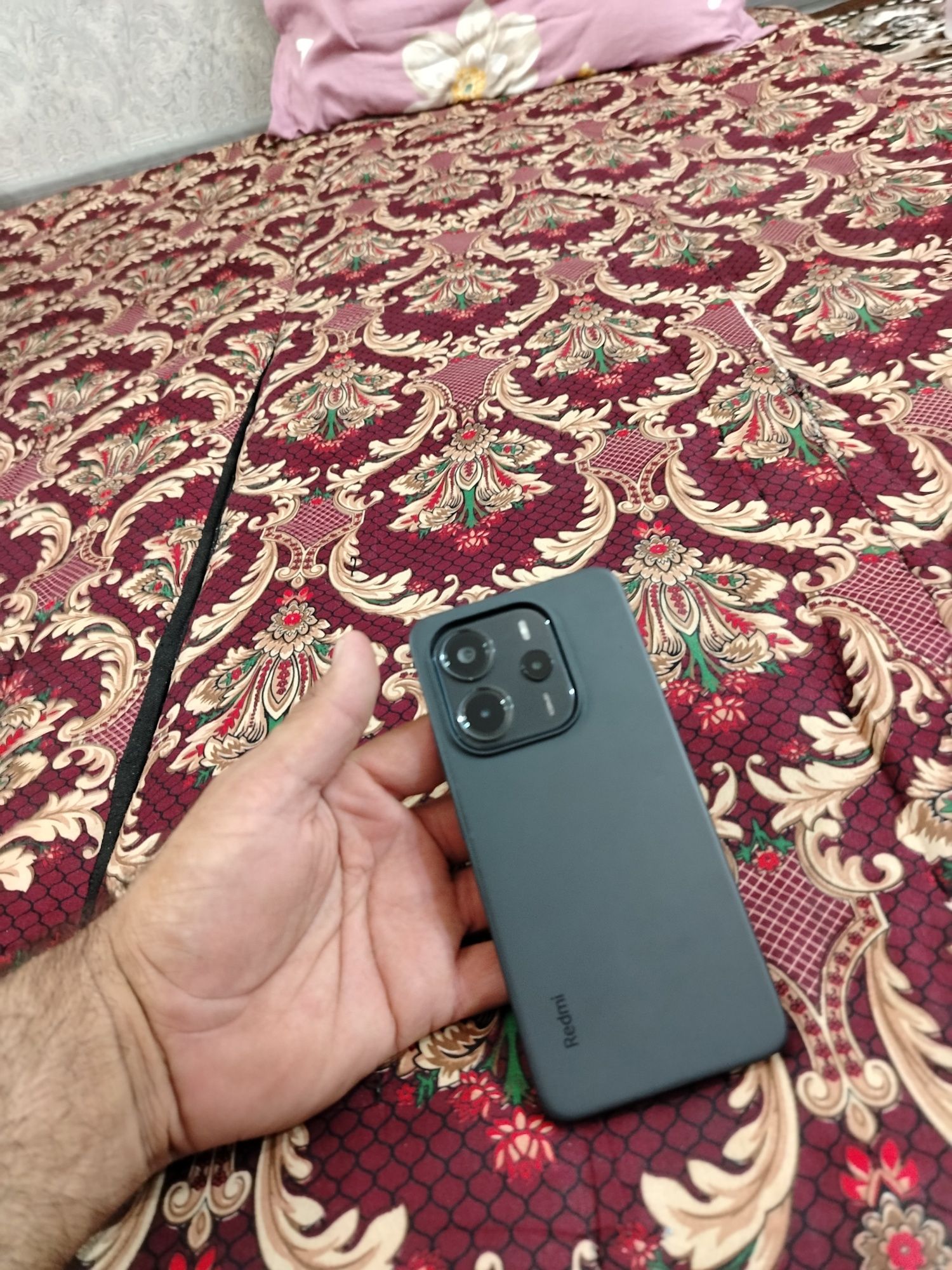 Redmi Not 14 holati tiniq karobkasi bor  hotirasi 128 6 +6  srocniga