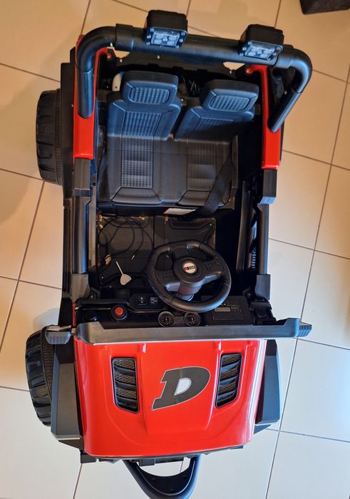 Mașină electrica cu telecomanda