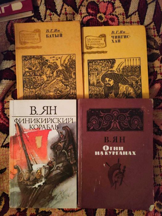 Срочно Продам книги любая по 500