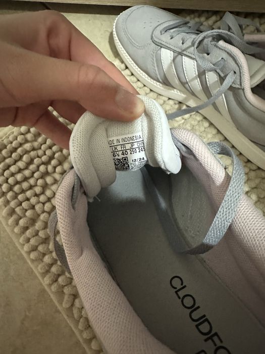 Adidas чисто нови