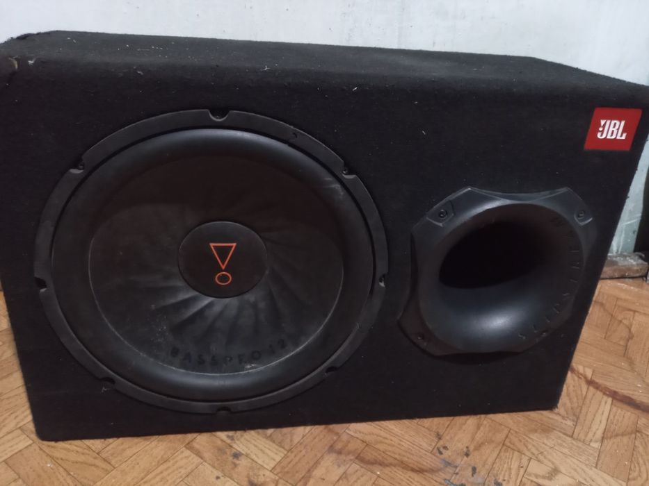 Сабвуфер JBL BassPro 12